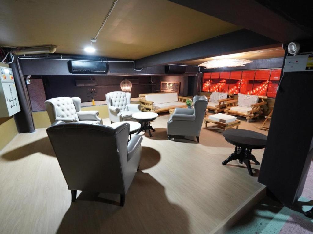 2499 Heritage Chinatown Bangkok Hotel By Roomquest Buitenkant foto