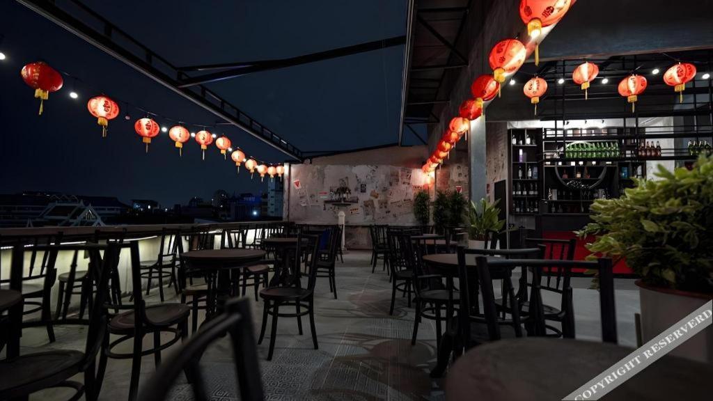 2499 Heritage Chinatown Bangkok Hotel By Roomquest Buitenkant foto